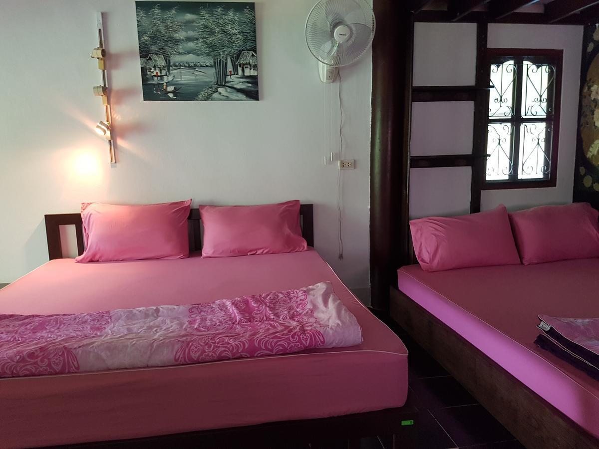 Ban Sabai Sabai Guest House Kancsanaburi Kültér fotó