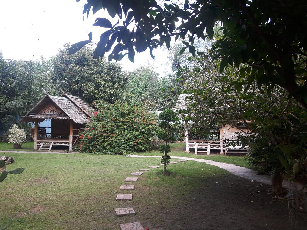 Ban Sabai Sabai Guest House Kancsanaburi Kültér fotó